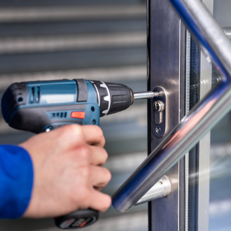 Commercial locksmith